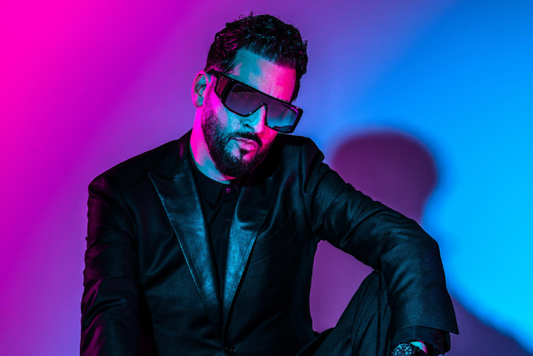 NOW BOOKING JON B.